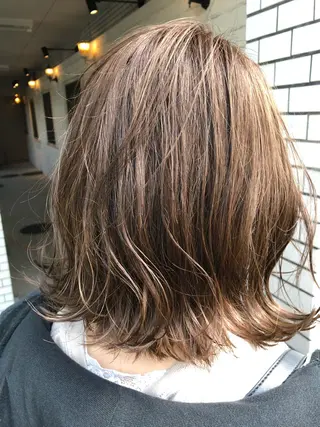 ミディアム カラー 口コミ評価4.9⭐︎ カワナベ マサシのヘアスタイル