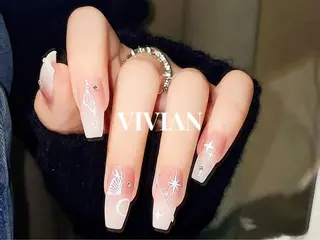 ネイル VIVIAN リサのネイルデザイン