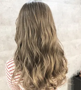 ロング カラー i  plus＋所属・髪質改善で 憧れの潤艶美髪にのヘアスタイル