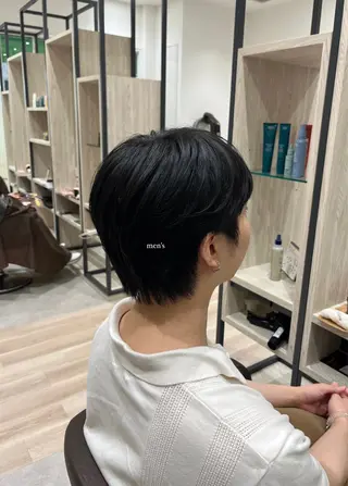 ショート メンズ 大野 桃果のヘアスタイル