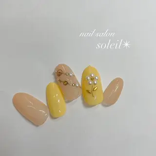 ネイル 粟津 美紀のネイルデザイン