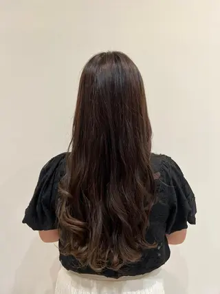 カラー 山田 真緒のヘアスタイル