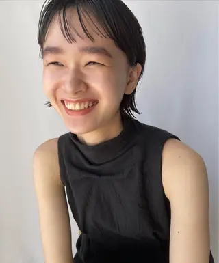 ショート パーマ oma　袮次金 鈴香のヘアスタイル