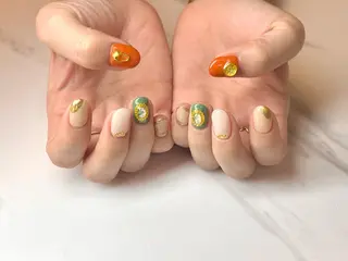 セミロング ネイリスト シンのネイルデザイン