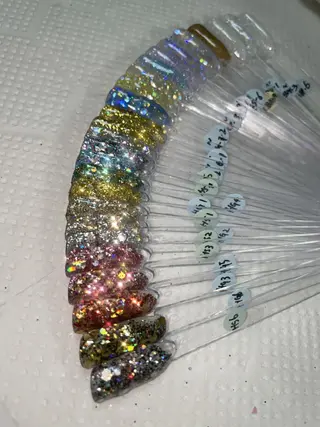 ネイル BINERVA所属・BINERVA nail salonのネイルデザイン