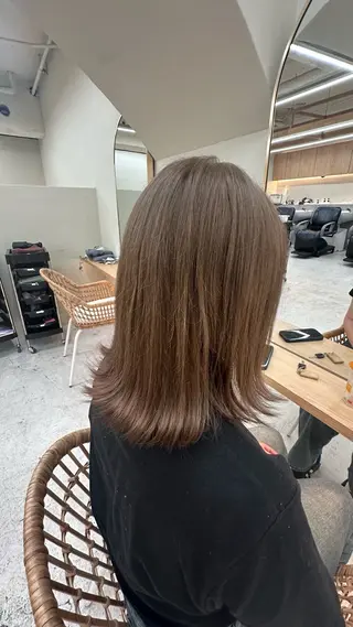 ミディアム コナカ モエのヘアスタイル