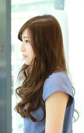 セミロング ロング カラー パーマ 佐々木 政徳のヘアスタイル