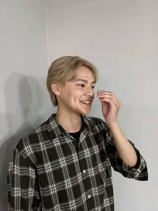 ショート カラー メンズ IO【イオ】ブリーチ／ダブルカラー/髪質改善/ケアブリーチ/ハイトーン／長野市／長野駅所属・木藤 優杏のヘアスタイル