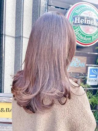 ミディアム カラー ネイル マツエク・マツパ アイブロウ Chic シックのヘアスタイル