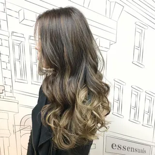 セミロング カラー レイヤー⭐️カラー ⭐️平川雅史のヘアスタイル