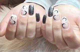 ネイル LIB VALLA Yuri🍭🖤のネイルデザイン