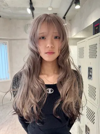 ロング カラー ダブルカラー ブリーチ/kaitoのヘアスタイル