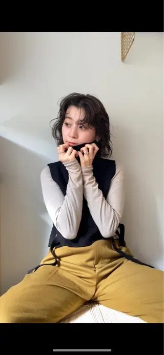 ミディアム カラー パーマ 佐藤 永夏のヘアスタイル