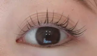 マツエク・マツパ TotalBeautysalonCURE所属・CURE 朱梨のネイルデザイン