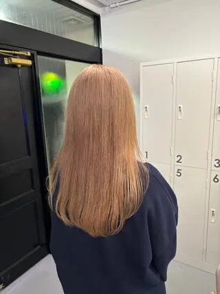 ロング カラー カネコ ノノカのヘアスタイル