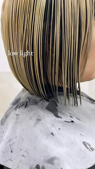 ミディアム カラー THE DAY所属・AKI HASHIMOTOのヘアスタイル