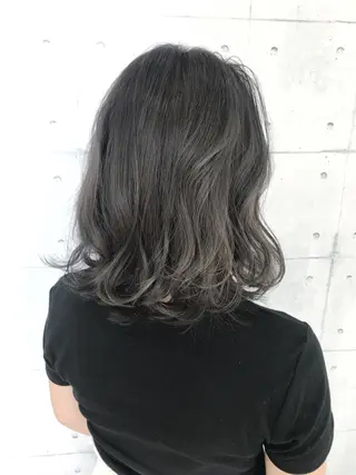 ミディアム カラー 高木 麻知子のヘアスタイル