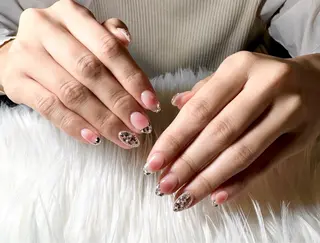 ネイル NekoNailsalon所属・グエン アンのネイルデザイン