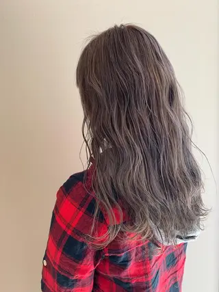 ロング カラー 顔まわりカット✄ ベージュカラー🧸のヘアスタイル