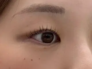 マツエク・マツパ 野村 真白のヘアスタイル