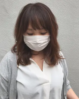 セミロング さの あやねのヘアスタイル