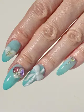 ネイル うるま市サロン Yuko Izawaのネイルデザイン