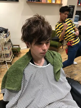 ミディアム カラー メンズ HAIRS YOSHIOKA所属・ヘアーズヨシオカ MENSヒゲ脱毛のエステ・リラクイメージ