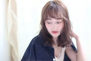 セミロング カラー 加藤 綾華のヘアスタイル