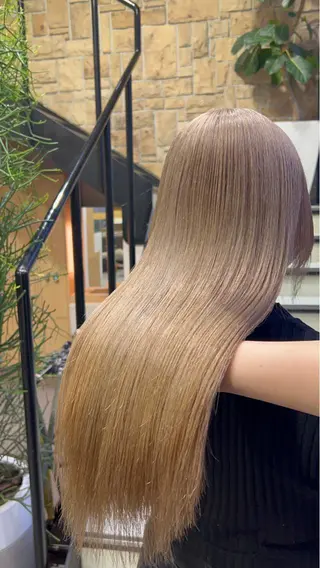 ミディアム 暖色ｶﾗｰ/ﾚｲﾔｰ ｶｯﾄ/Yunaのヘアスタイル