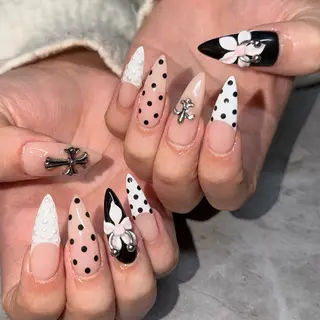 ネイル IROHA NAIL Kurumi🪽🫧のネイルデザイン