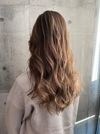 ロング レイヤーカット TAIKIのヘアスタイル