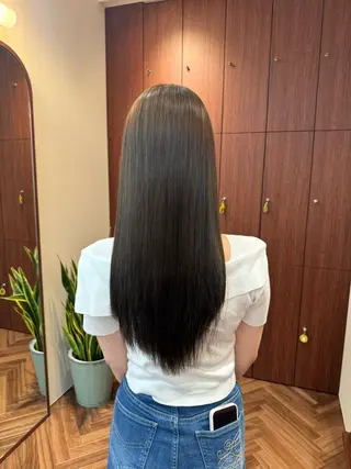 ロング カラー 艶カラー 内部補修のヘアスタイル