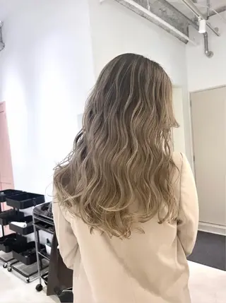 ロング カラー 🫧レイヤーカット/ 韓国ヘア🫧辻優也のヘアスタイル