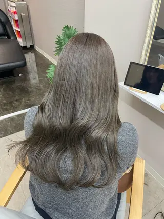 ロング luna所属・luna ayane ／透明感カラーのヘアスタイル