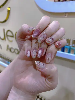 ネイル MQueen ネイルサロンマルのネイルデザイン