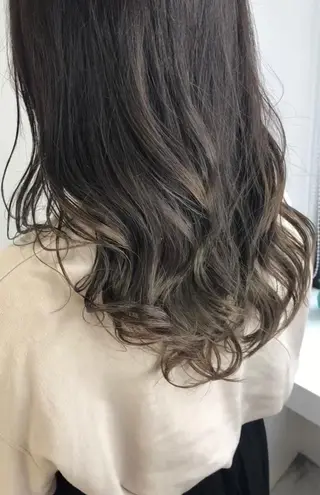 ロング カラー ☕️ベージュカラー 内藤光哉☕️のヘアスタイル