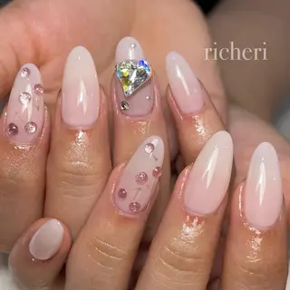 ミディアム ネイル richeri beautyのネイルデザイン
