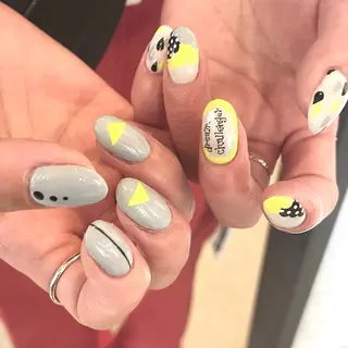 ショート m kaori𓃟のネイルデザイン