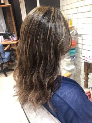 セミロング flammeum三軒茶屋店所属・あおき まなのヘアスタイル