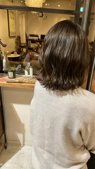 ミディアム カラー brits所属・brits  🌿 aiのヘアスタイル