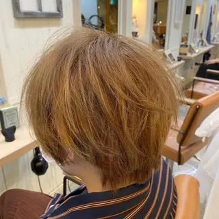ショート カラー 米林 遼のヘアスタイル