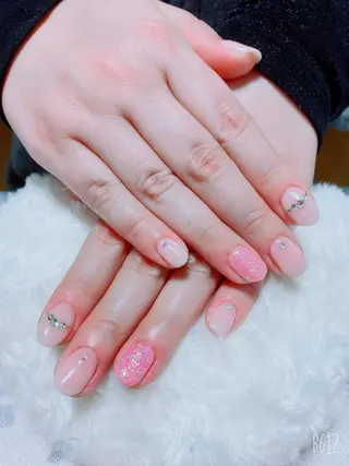 ネイル The Best Beauty受付担当のヘアスタイル