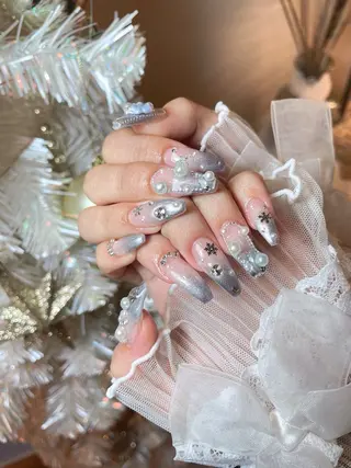 ネイル 23時まで❤︎韓国、 ワンホンネイルのネイルデザイン