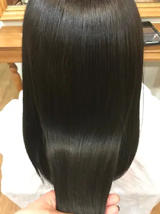 セミロング パーマ ひろせ かなのヘアスタイル