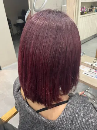 カラー YoLo.所属・村上 ななみのヘアスタイル