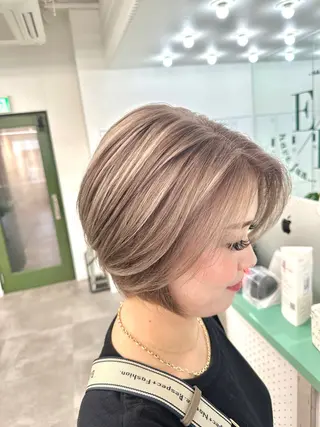 ショート 💚透明感カラー💚 ♻️本間♻️のヘアスタイル