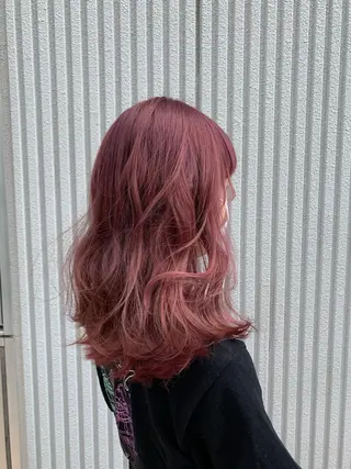 セミロング カラー iLu.所属・田畠 しずかのヘアスタイル