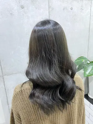 セミロング カラー newi赤羽 HINATAのヘアスタイル