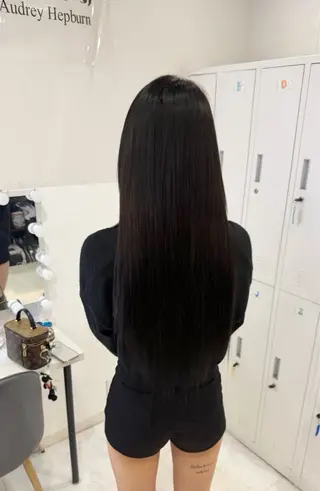 ロング 🦋REISA🦋 エクステ×ハイトーンのヘアスタイル