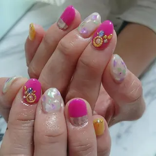 ネイル QULEONAIL所属・大城 裕麻のネイルデザイン